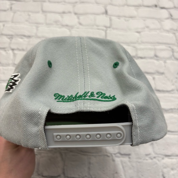 Vintage Collection Y2K Philadelphia Eagles NFL Mitchell Ness Snapback Hat Cap - Picture 11 of 12